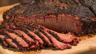 How to Smoke a Brisket for Beginners | Masterbuilt 40-inch Digital Charcoal Smoker | AMAZING RECIPE