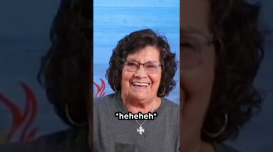 🫔 Rolling FATTIES (tamales) with Mom 😂 #tamales #bbq