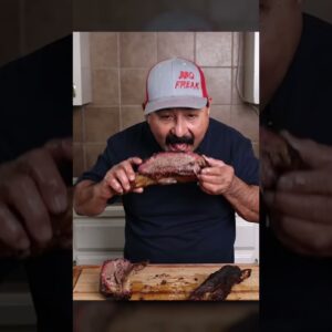 DINO RIBS cooked perfectly should jiggle like this… #bbq #beef #beefribs #texas